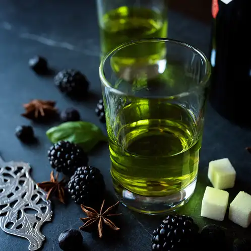 black-currant-absinthe-web_720