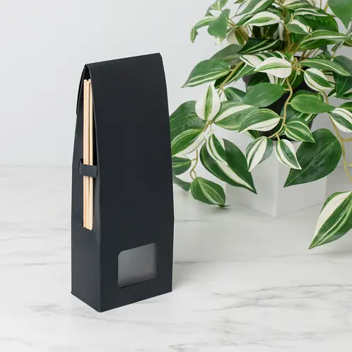 black_reed_diffuser_box_large_lifestyle